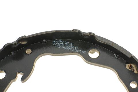 Колодки ручника Nissan X-Trail/Juke/Toyota RAV4/Mitsubishi Outlander II 07-12 (172x32)