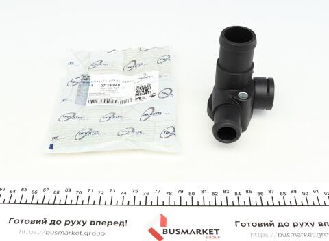 Фланець системи охолодження Audi A4/A6 1.9-2.5 TDI 94-05/ VW Passat 1.9-2.5TDI 96-00 Фланець системи охолодження Audi A4/A6 1.9-2.5 TDI 94-05/ VW Passat 1.9-2.5TDI 96-00