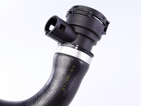 Патрубок радіатора BMW 5 (E60)/ 5 (E61)/ 6 (E63)/ 6 (E64)/7 (E65/E66/E67) 3.6-4.8 01-10