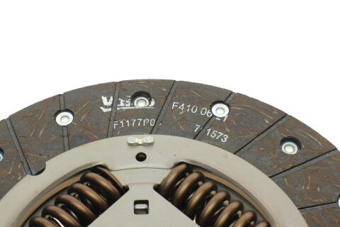 Комплект сцепления VW Golf IV 1.9 TDI 98-06 (d=240mm) Комплект сцепления VW Golf IV 1.9 TDI 98-06 (d=240mm)