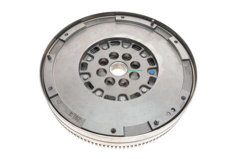 Демпфер + комплект сцепления Opel Corsa 1.7 CDTI 06-/Astra H 1.7CDTI 07- Демпфер + комплект сцепления Opel Corsa 1.7 CDTI 06-/Astra H 1.7CDTI 07-