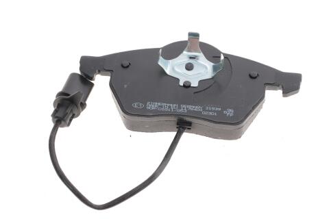 Колодки гальмівні (передні) Audi A6 97-05 (Teves) (з датчиком) Колодки гальмівні (передні) Audi A6 97-05 (Teves) (з датчиком)