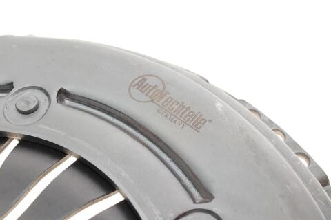 Комплект зчеплення VW Caddy 2.0SDI 03-