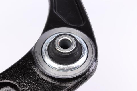 Рычаг подвески (передний/снизу) (R) Citroen Berlingo 08-/C4 04-13/Peugeot Partner 08-/307 00-09 Рычаг подвески (передний/снизу) (R) Citroen Berlingo 08-/C4 04-13/Peugeot Partner 08-/307 00-09