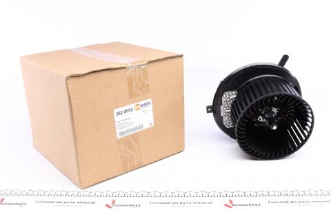 Моторчик печки VW Caddy III 04-15/IV 15-