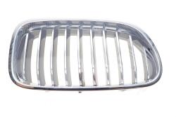 Решетка радиатора BMW 5 (F10) 13-16 (R) (хром) Решетка радиатора BMW 5 (F10) 13-16 (R) (хром)