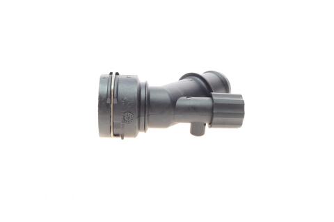 Фланець системи охолодження VW Golf IV 97-06 Фланець системи охолодження VW Golf IV 97-06
