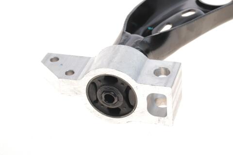 Рычаг подвески (передний/снизу) (L) VW Caddy/Golf/Touran/Skoda Octavia 03-