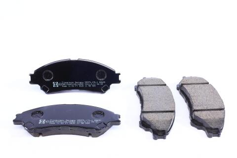 Тормозные колодки (передние) Suzuki SX4/ Vitara 1.4 T/1.6 14- (с датчиком) (Akebono) Тормозные колодки (передние) Suzuki SX4/ Vitara 1.4 T/1.6 14- (с датчиком) (Akebono)