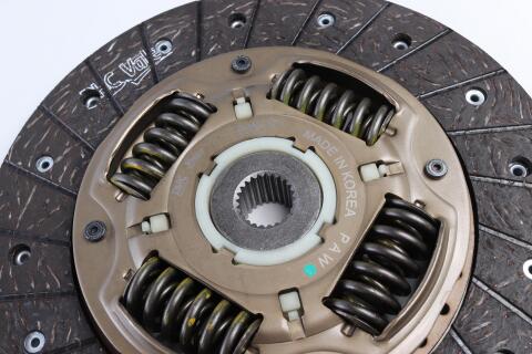 Комплект зчеплення Daewoo Lanos/Nubira 1.6 16V 97- (d=215mm) (+вижимний) z=24