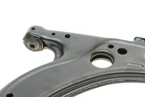 Важіль підвіски (передній/знизу) Audi A3/Skoda Octavia/VW Bora/Golf 96-10 Важіль підвіски (передній/знизу) Audi A3/Skoda Octavia/VW Bora/Golf 96-10