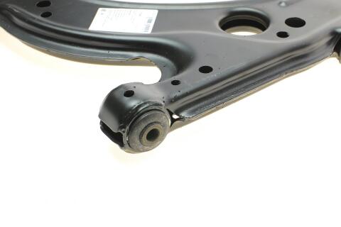 Важіль підвіски (передній/знизу) Audi A3/Skoda Octavia/VW Bora/Golf 96-10 Важіль підвіски (передній/знизу) Audi A3/Skoda Octavia/VW Bora/Golf 96-10