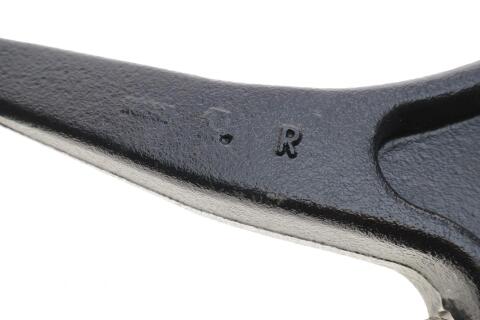 Рычаг подвески (передний/снизу) (R) Renault Master II/Opel Movano 98-/Nissan 02- (с шаровой)