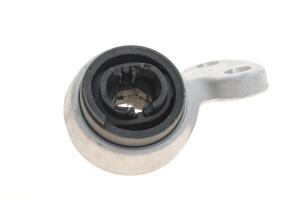 Сайлентблок рычага (переднего/снизу/сзади) BMW 3 (E46) 1.6-3.2 98-07 (R) (пред.)