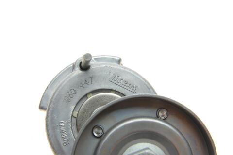 Натяжник ременя генератора VW Caddy III/Golf V-VI/Passat B6/B7 1.2-1.6 02- (64x24)