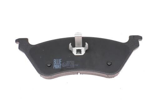 Колодки тормозные (задние) Chrysler Voyager 2.4-3.3 00-08/ Grand Voyager IV 99-08/ Dodge Caravan 00-