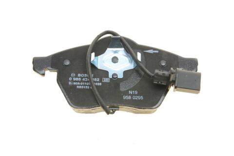 Колодки тормозные (передние) Audi A4/A6/VW Passat 95-