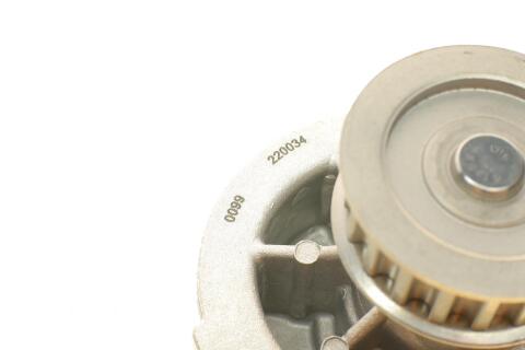 Помпа води Opel Astra F/G/Combo/Corsa A/B/Kadett D/E/Vectra 1.4/1.6/i/Si 79-04 (B/B) (8 лоп) Помпа води Opel Astra F/G/Combo/Corsa A/B/Kadett D/E/Vectra 1.4/1.6/i/Si 79-04 (B/B) (8 лоп)