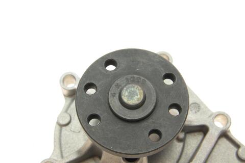 Помпа води Mazda 3/6 2.2MZR CD 09-13