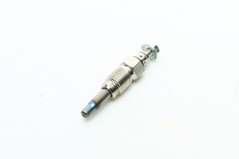 MAGNETI MARELLI Свеча накала AUDI 80,90,100 MITSUBISHI CARISMA RENAULT 19 II,MEGANE SEAT TERRA,AROSA,INCA,IBIZA II,CORDOBA,TOL [062900056304]