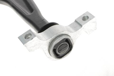 Важіль підвіски (передній/знизу) (R) Citroen C5 III 08-