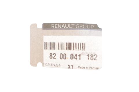 Накладка пороги дверей (зсувних/R) Renault Trafic 01- Накладка пороги дверей (зсувних/R) Renault Trafic 01-