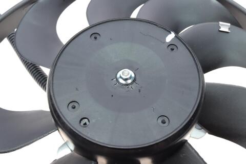 Вентилятор охолодження двигуна Audi A3/TT/Skoda Fabia/Octavia/VW Bora/Golf/Polo 1.0-2.3 96-
