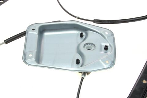 Склопідіймач (передній) VW Golf 03-09 (L) (електро) (без моторчика) Склопідіймач (передній) VW Golf 03-09 (L) (електро) (без моторчика)