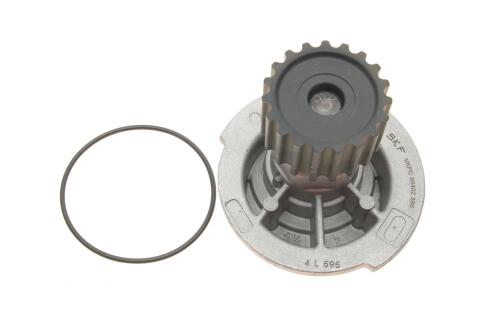 SKF DAEWOO Насос води NUBIRA 1.5,1.6 DOHC