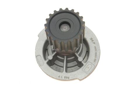 SKF DAEWOO Насос води NUBIRA 1.5,1.6 DOHC