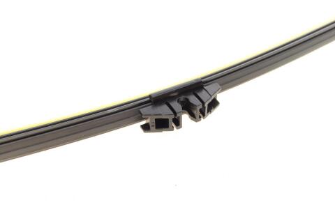 Важіль склоочисника (задній) BMW 3 (F31) 11-19 (+щітка) (L= 379mm) Важіль склоочисника (задній) BMW 3 (F31) 11-19 (+щітка) (L= 379mm)