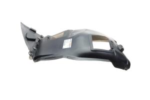 Подкрылок (передняя/передняя часть) BMW 3 (E90) 05-08 (L)