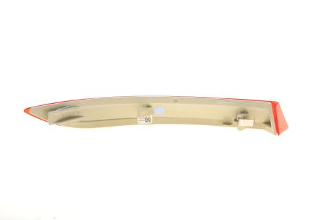 Световозвращатель бампера (заднего) BMW X5 (E70) 10-13 (R)