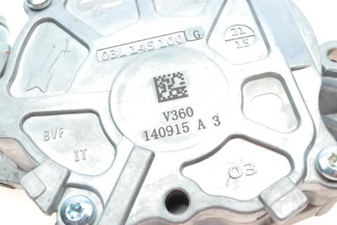 Насос вакуумний Skoda Octavia/Roomster/VW Golf VI/Jetta 04- (OE VAG) Насос вакуумний Skoda Octavia/Roomster/VW Golf VI/Jetta 04- (OE VAG)