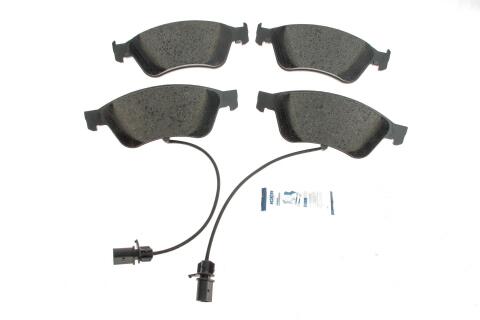 Колодки тормозные (передние) Audi A6 04-11/A8 96-/Seat Ibiza 03-04/VW Phaeton 02-16 (+датчики)