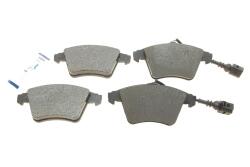 Колодки тормозные (передние) VW Touareg 02-10 (+датчики)