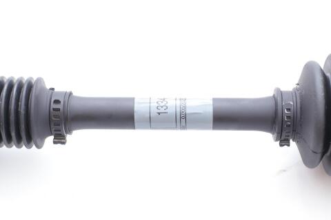 Піввісь (передня) (L) BMW 5 (F10/F11)/6 (F06/F12/F13) 10-18 (37z/27z/560mm) (-ABS) Піввісь (передня) (L) BMW 5 (F10/F11)/6 (F06/F12/F13) 10-18 (37z/27z/560mm) (-ABS)