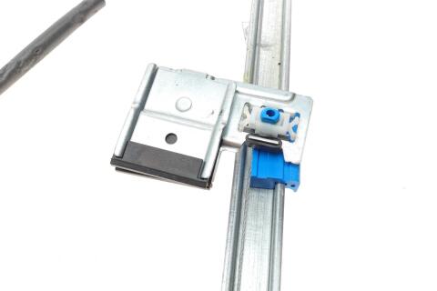 Склопідіймач (передній) VW Touran 03-15 (R) (електро) (без моторчика)