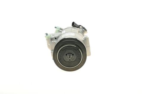 Компресор кондиціонера Audi A2/Seat Ibiza/Cordoba/Skoda Fabia/Roomster/VW Golf 1.0-2.0 99-