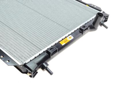 Радиатор охлаждения Chrysler PT Cruiser 1.6-2.4 00-10(507x460x27)(для с комб.сист.охл. водяной/масл)