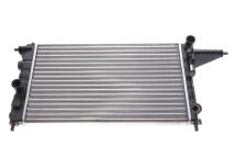 Радиатор охлаждения Opel Vectra A 1.4-1.6i 88-95 Радиатор охлаждения Opel Vectra A 1.4-1.6i 88-95