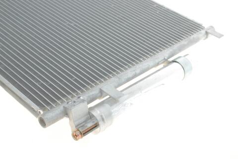 Радіатор кондиціонера MB Sprinter 906 06-