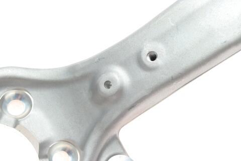 Кулак поворотний (цапфа) Audi A6 2.4-4.2 04-11 (R) (передня)