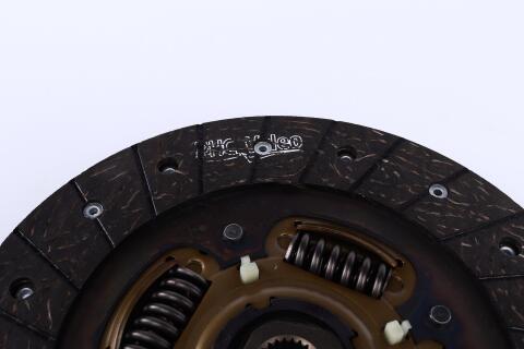 Комплект сцепления Daewoo Espero/Nexia 1.5 16V 93-97 (d=218mm) (+выжимной) z=24 Комплект сцепления Daewoo Espero/Nexia 1.5 16V 93-97 (d=218mm) (+выжимной) z=24