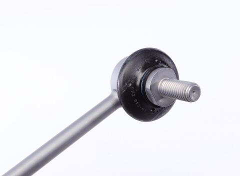 Тяга стабилизатора (переднего) (R) BMW X3 (E83) 2.0-3..0/2.0-3.0d 03-11