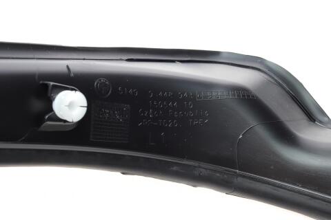 Накладка ліхтаря (заднього) BMW 5 (G30) 16- (L)
