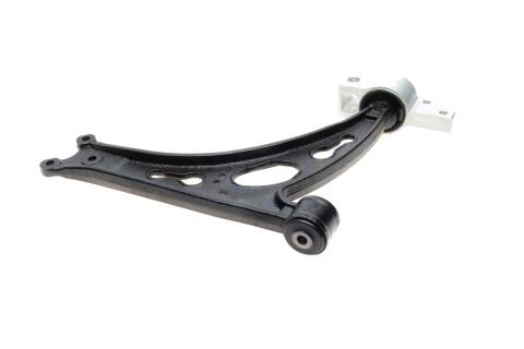 Рычаг подвески (передний/снизу) (R) Audi A3/Skoda Octavia/SuperB/VW Caddy III/Golf V/VI 03- Рычаг подвески (передний/снизу) (R) Audi A3/Skoda Octavia/SuperB/VW Caddy III/Golf V/VI 03-