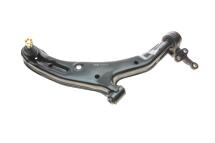 Рычаг подвески (передний/снизу) (R) Nissan Almera 00-06