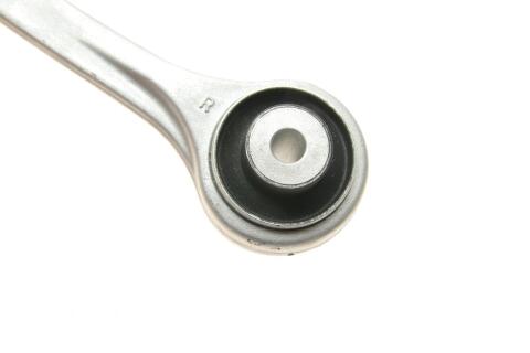 Важіль підвіски (передній/зверху/ззаду) (R) Audi A4/A5 15-