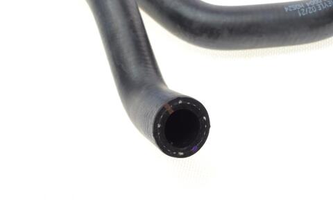 Патрубок системи охолодження Audi A3/Skoda Octavia/VW Golf IV 1.6/2.0 96-13